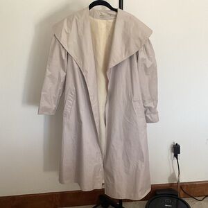 Chic Women's Beige Trench Coat
